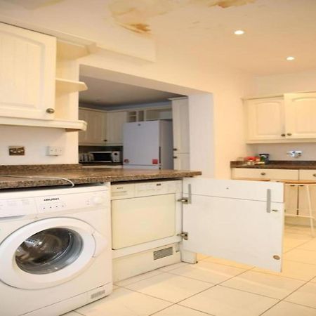 Oyo Timi Holiday Homes Лондон Екстериор снимка