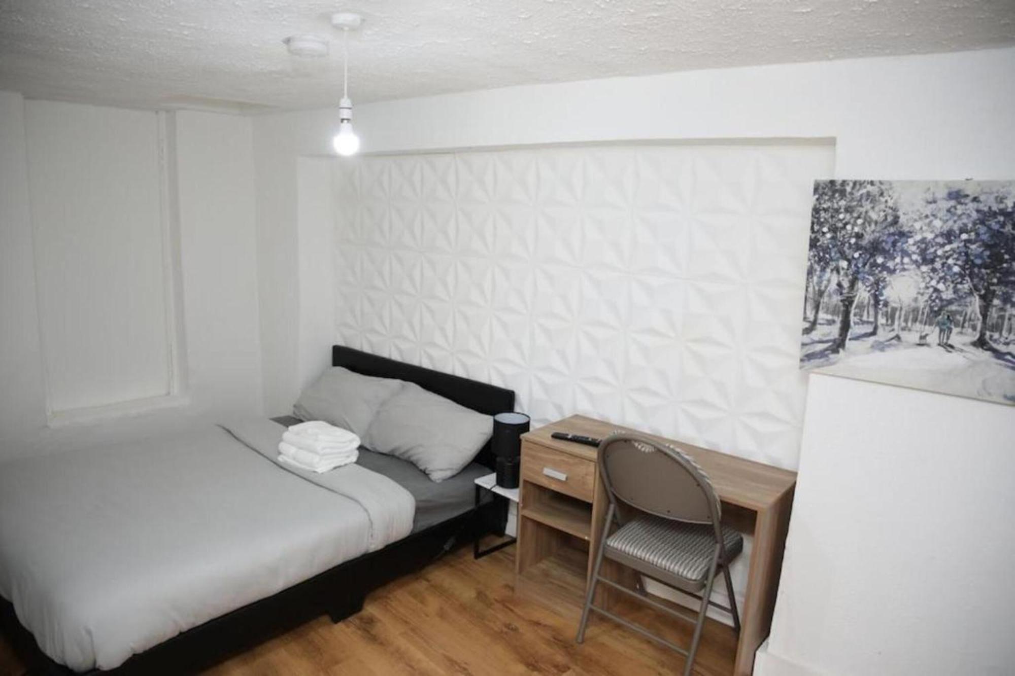 Oyo Timi Holiday Homes Лондон Екстериор снимка