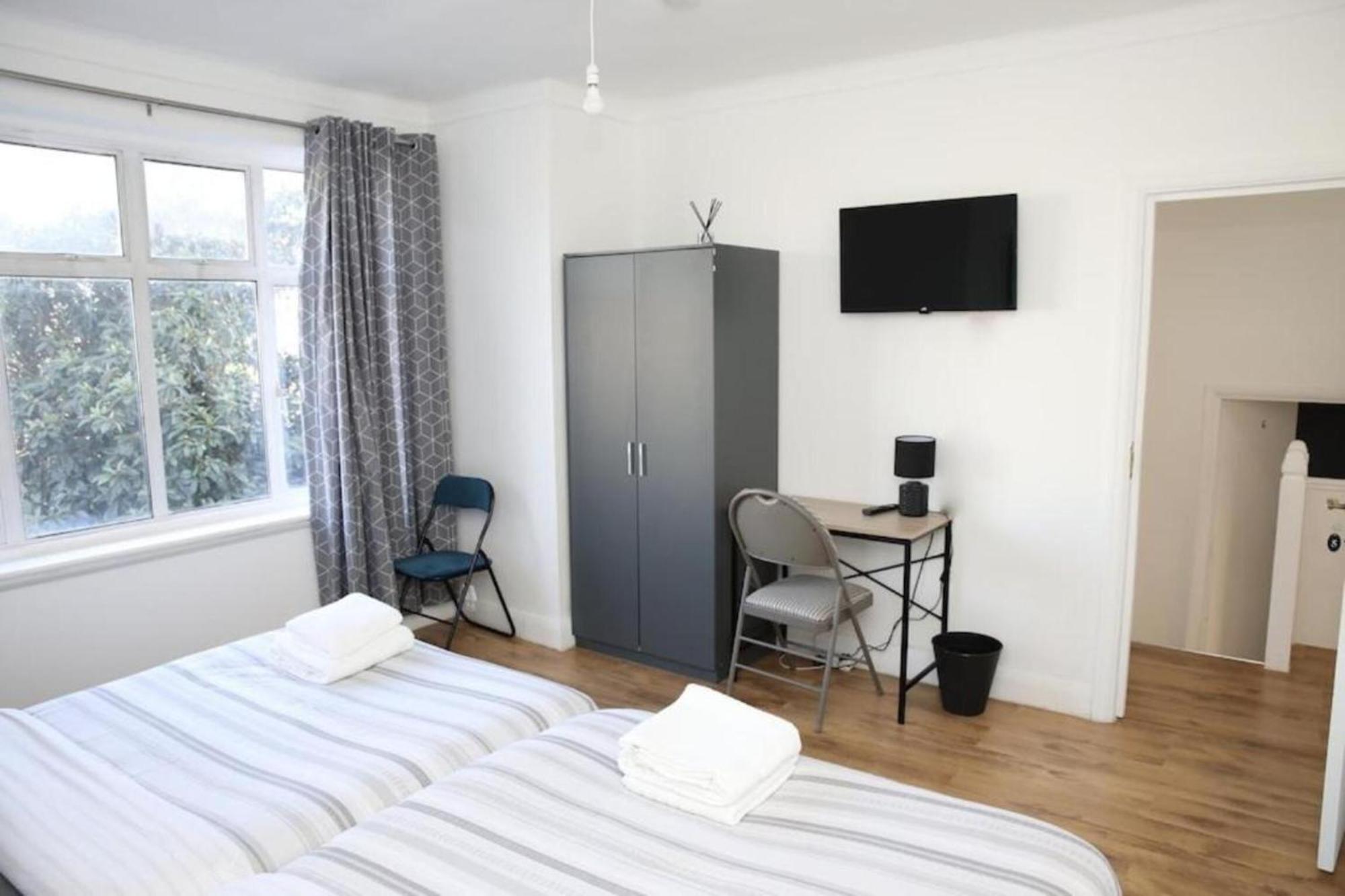 Oyo Timi Holiday Homes Лондон Екстериор снимка