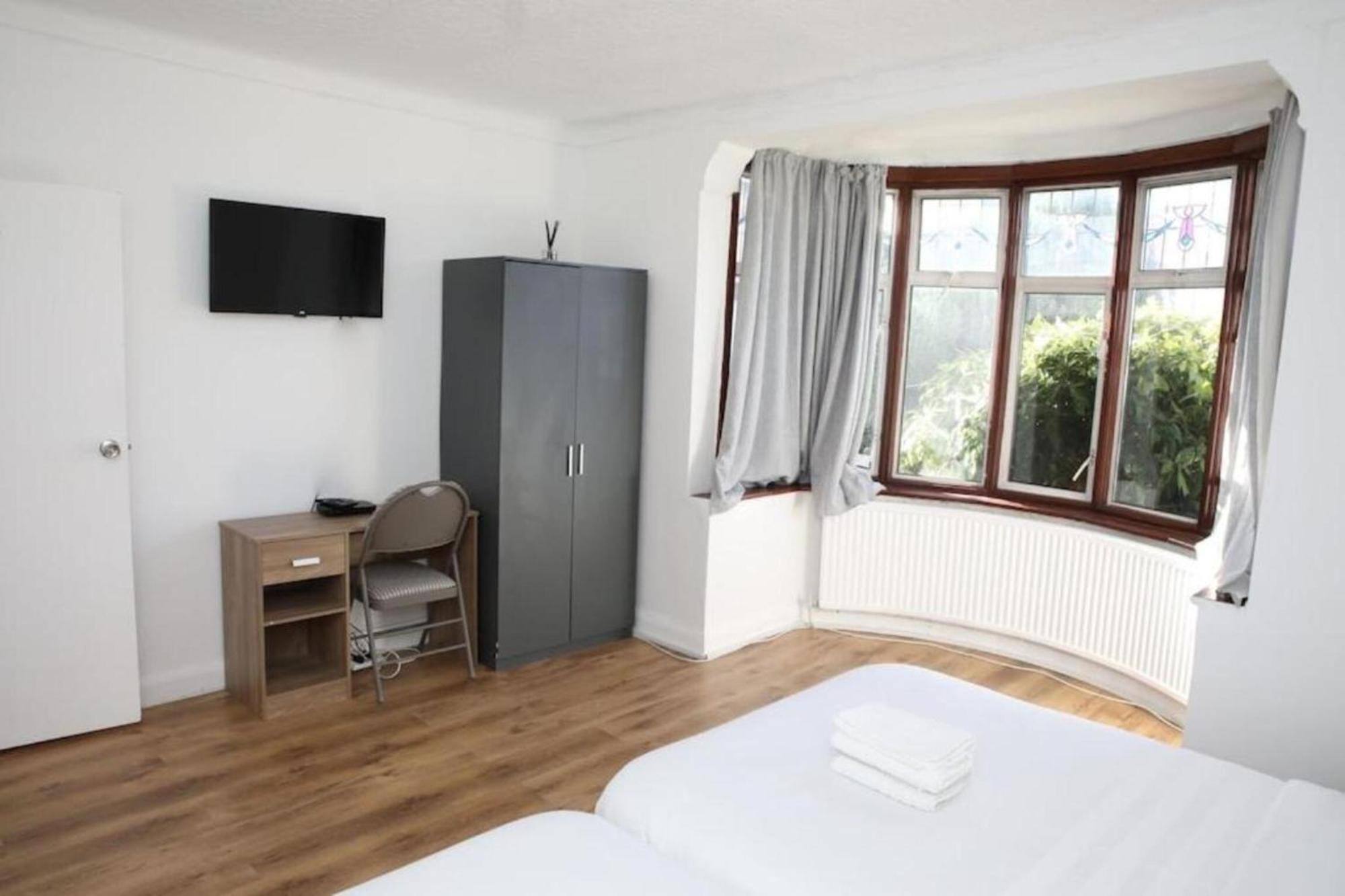 Oyo Timi Holiday Homes Лондон Екстериор снимка