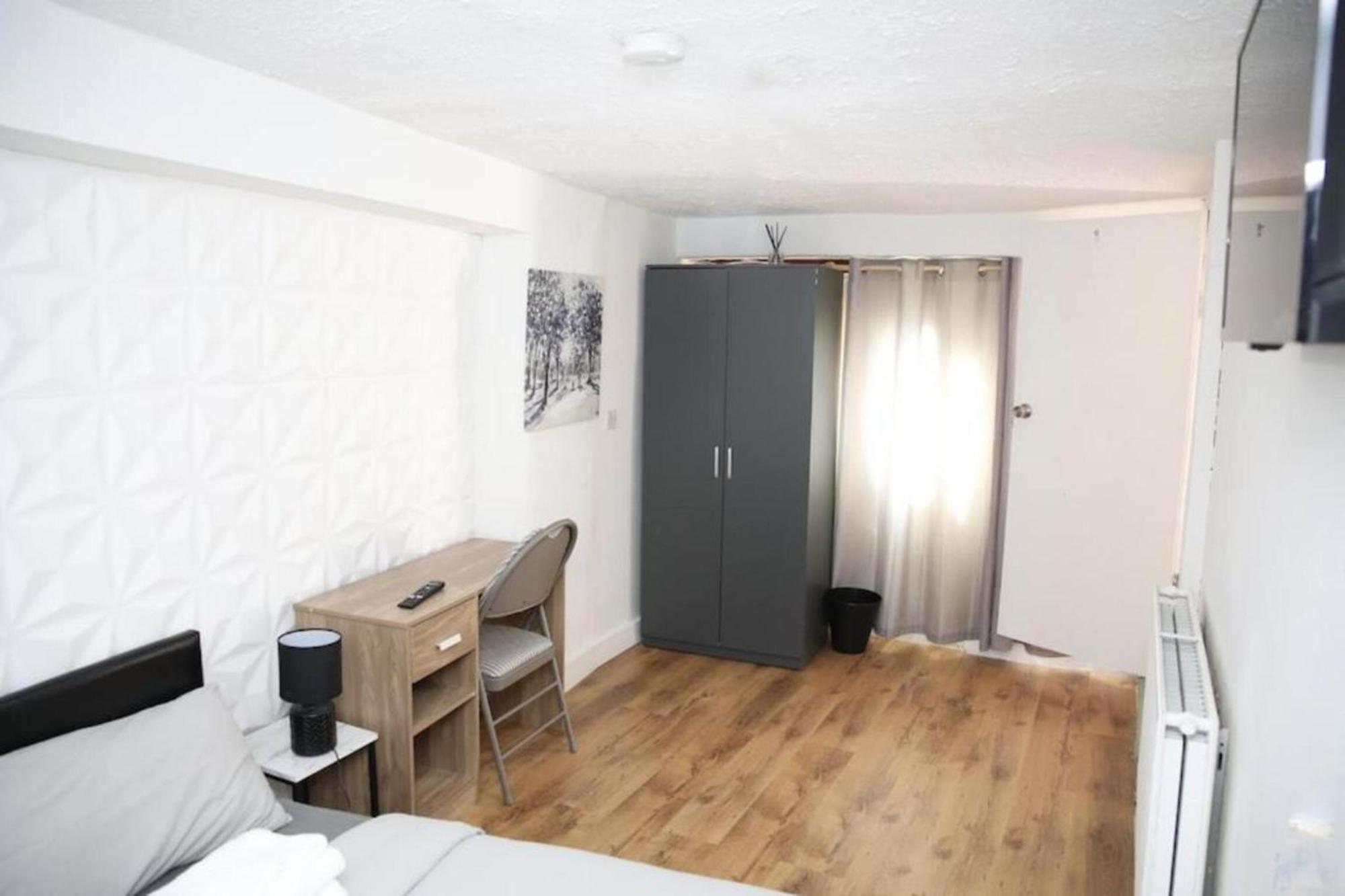 Oyo Timi Holiday Homes Лондон Екстериор снимка