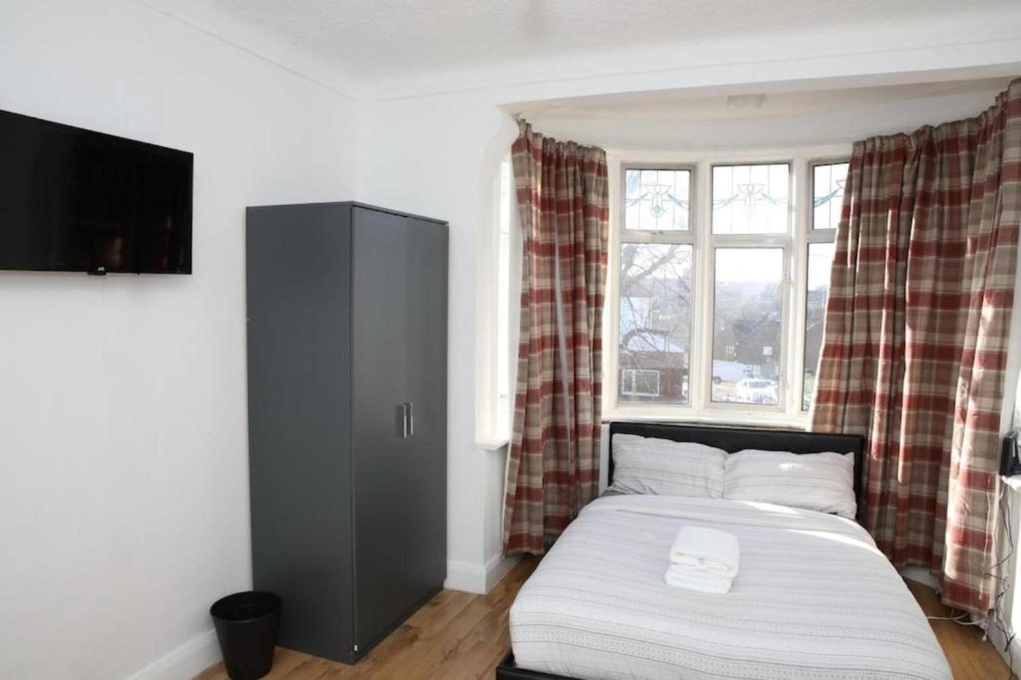 Oyo Timi Holiday Homes Лондон Екстериор снимка